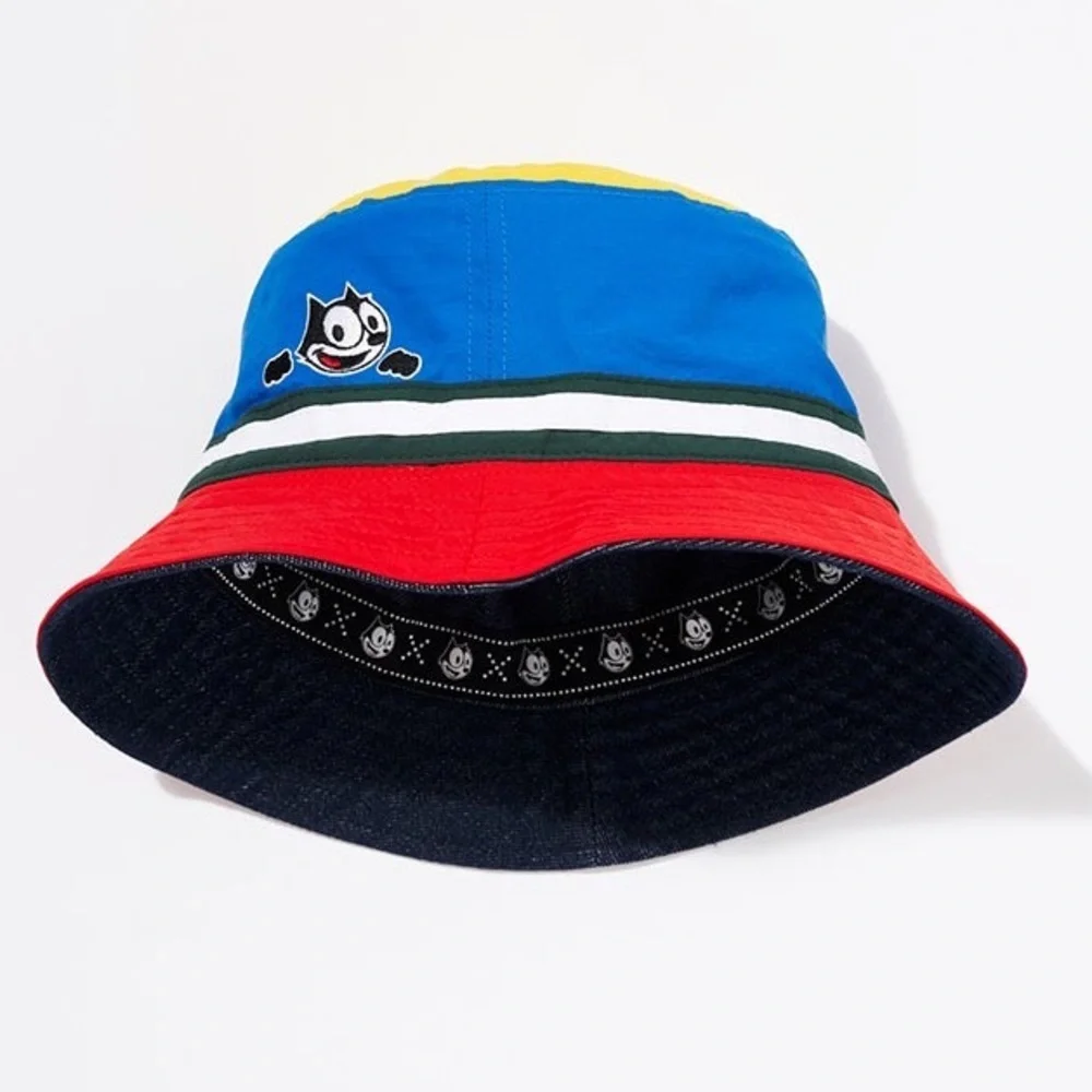 New reversible, Levi’s Felix bucket hat‎
